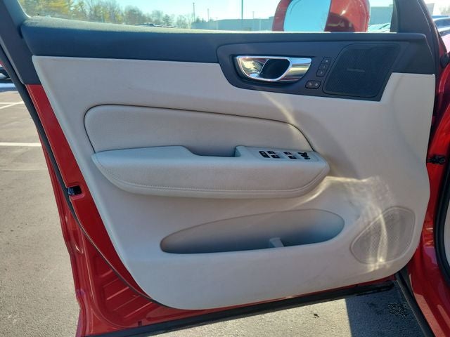 2019 Volvo XC60 T5 Momentum