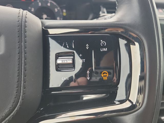 2025 Land Rover Range Rover Velar Dynamic SE