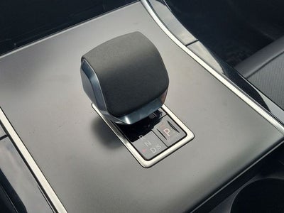 2025 Land Rover Range Rover Velar Dynamic SE