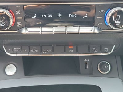 2025 Audi Q5 45 S line Prestige quattro