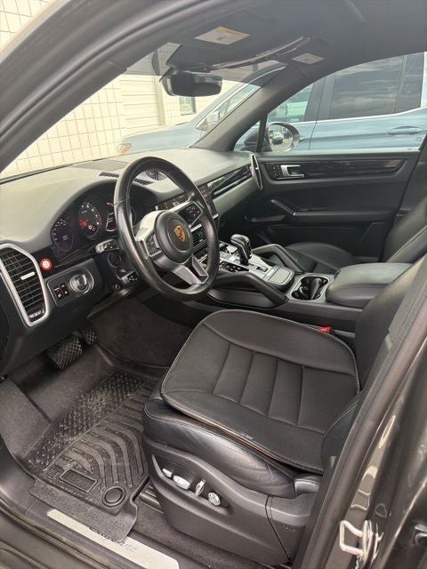 2021 Porsche Cayenne Base